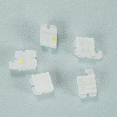 20pcs /case Dental Orthodontic Ceramic Bracket Braces MBT 022 Hooks 3 4 5