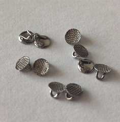 50pcs Dental Lingual Buttons With Traction Hook Mesh Base Round Short