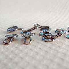 Dental Orthodontic Lingual Buttons Traction Hook Round Mesh Base 10pcs/pack