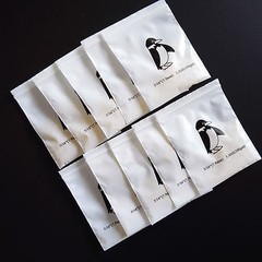 Dental 10 packs orthodontic elastic rubber bands Penguin 3.5 OZ,1/8″ 100pcs/pack
