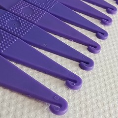 50Pc Dental Elastic Placing Hook Disposable Plastic Rubber Band Hook Orthodontic
